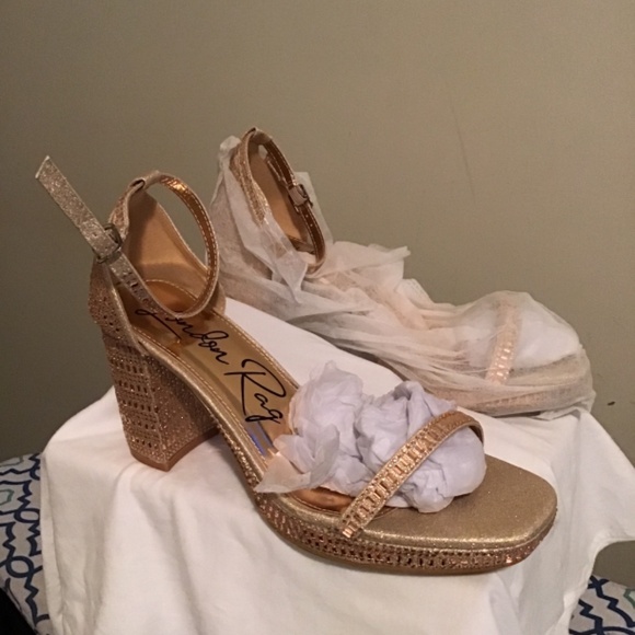 🔥London Rag, NWOT, size 9, 3 & 1/2 inch heels, see photos, beautiful gems - Picture 5 of 6